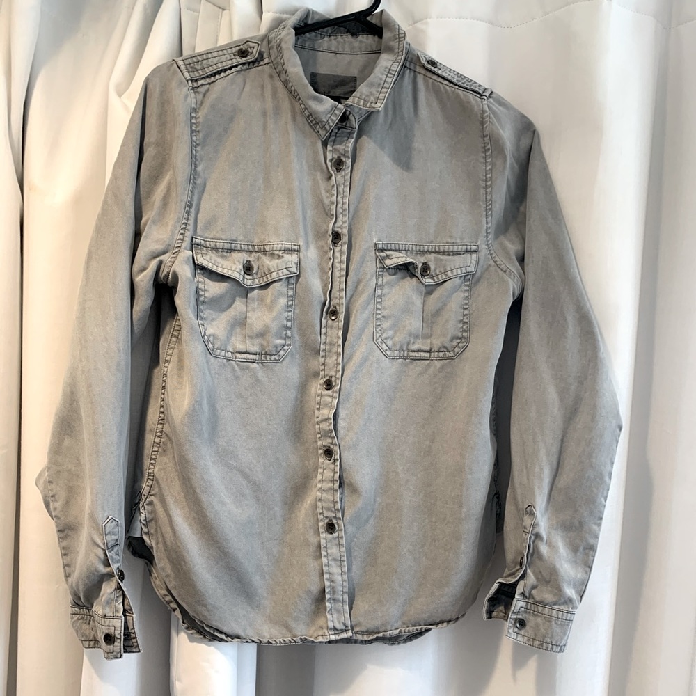 Universal Thread Women’s shirt XS gray